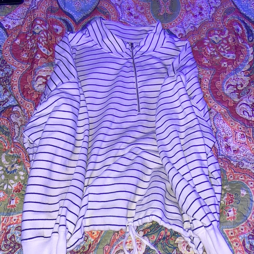 A 2XL navy blue and white pull over
